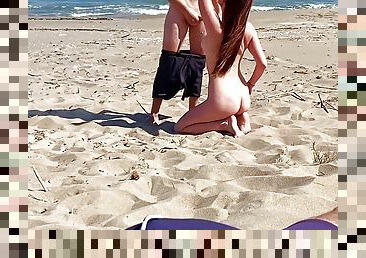 Picked Up Random Stranger on Public Beach for Quick Fuck Hotwife Caught
