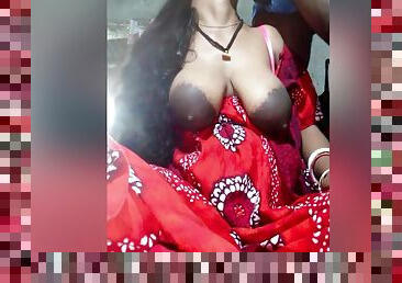 Indian Housewife Gives Blowjob And Kissing