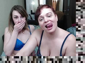 Stepmom and daughter cam show in bedroom