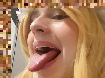 I crossdress Marisa and show you my tongue and drool! (Vore) (Cosplay)