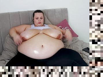 Massive Ssbbw Brunette Oiled Up Belly