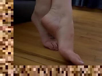 Foot Fetish and Sexy Dancing