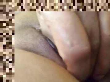 Bbw ebony masturbates her wet pussy on closeup