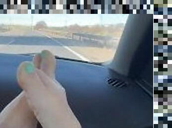 Public Feet On The Road????????