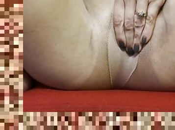 Rubbing my wet clit in pantyhose feels so good