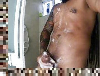 mandi, mastubasi, orgasme, amatir, penis-besar, homo, sentakkan, mandi-shower, seorang-diri, tato