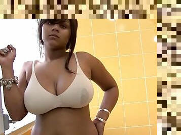 bañando, tetas-grandes, latino, ducha, leche