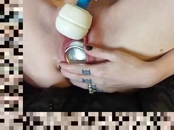 Insertions Slut Plays With Cold Can