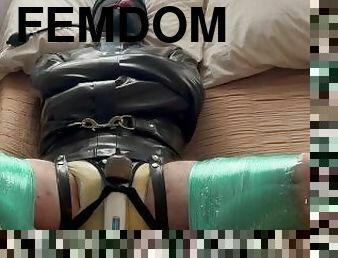 orgazmus, szado-mazo, rabszolga, latex, megkötözés, domina, cikizés