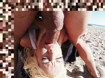 Blonde with big booty, webcam sex by the beach